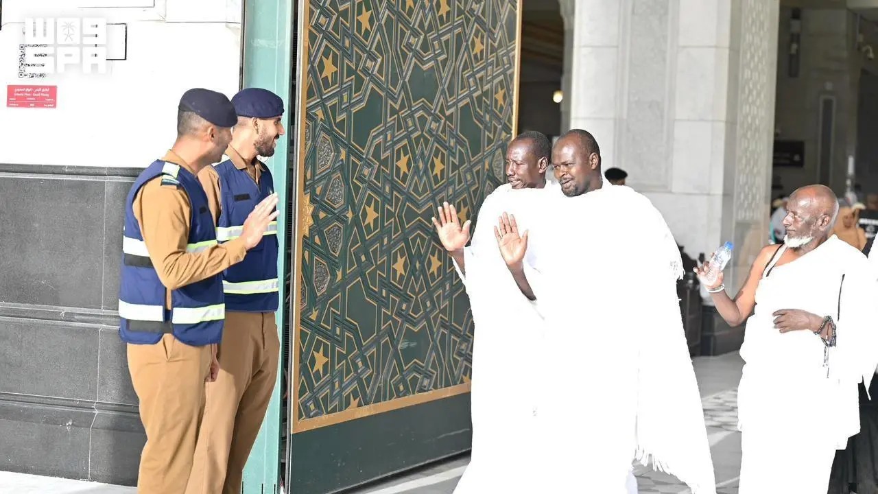 صورة من الألبوم
