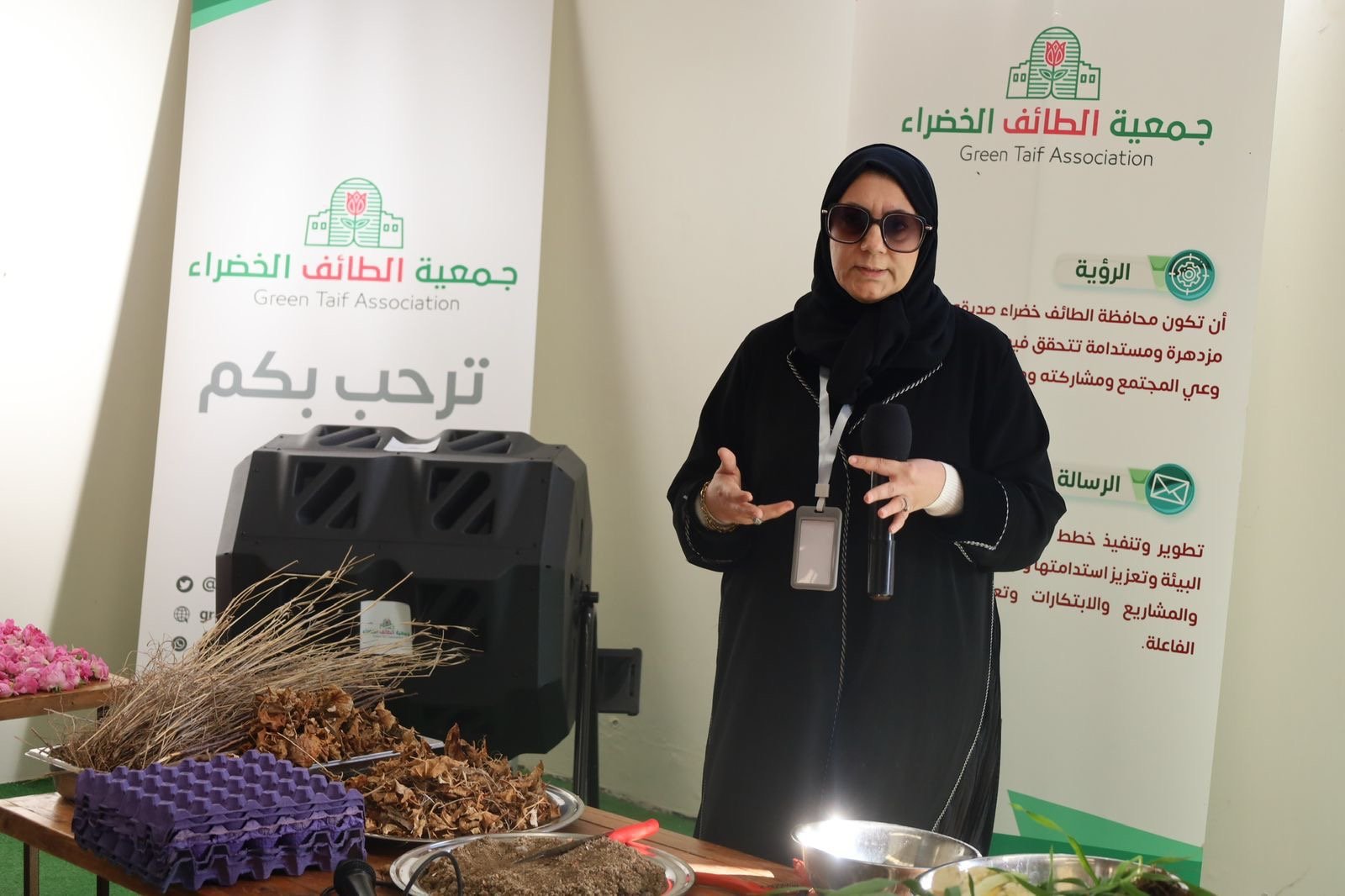 صورة من الألبوم