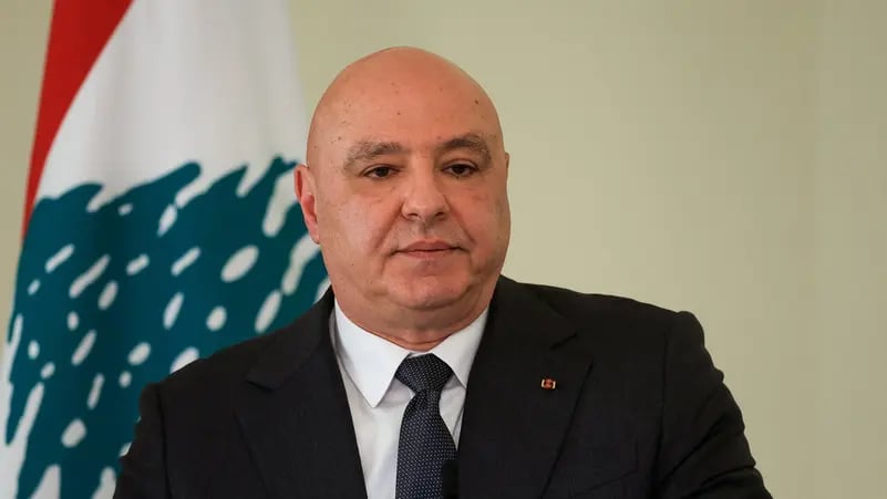 الرئيس اللبناني: حزب الله لا يمثل كل اللبنانيين وإيران تستغل بلدنا لمصالحها التفاوضية. تأكيد رسمي على أن التمثيل السياسي لا يعكس كامل مكونات الشعب اللبناني والدعوة إلى تسوية سياسية للنزاع. تحذيرات من توظيف الساحة اللبنانية في الصراعات الإقليمية وما يترتب على ذلك من تداعيات داخلية وخارجية 