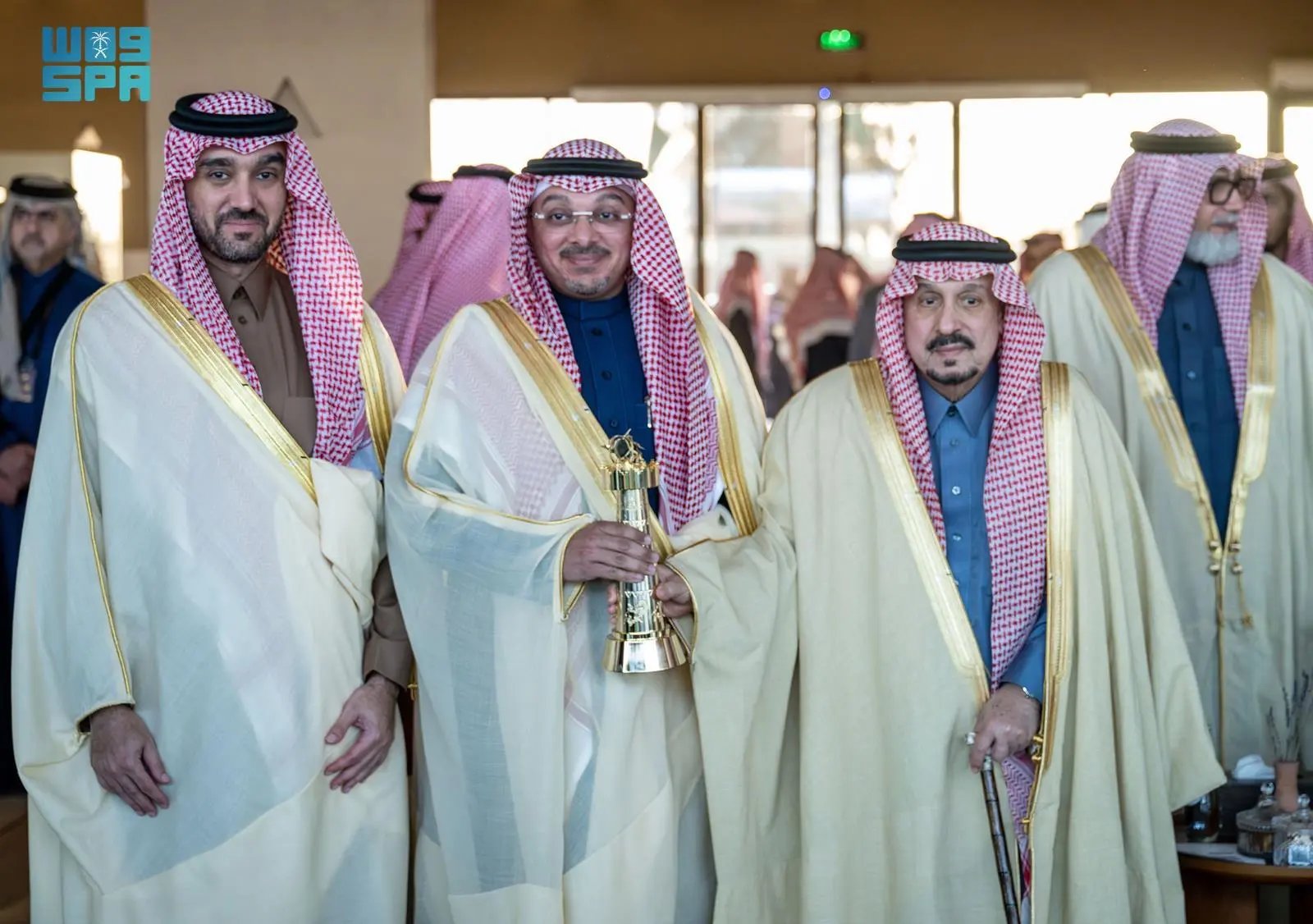 صورة من الألبوم
