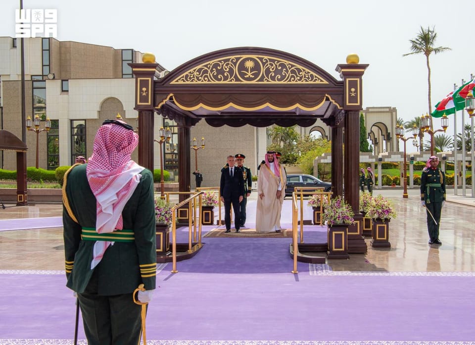 صورة من الألبوم
