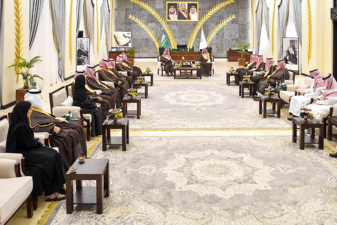 صورة من الألبوم