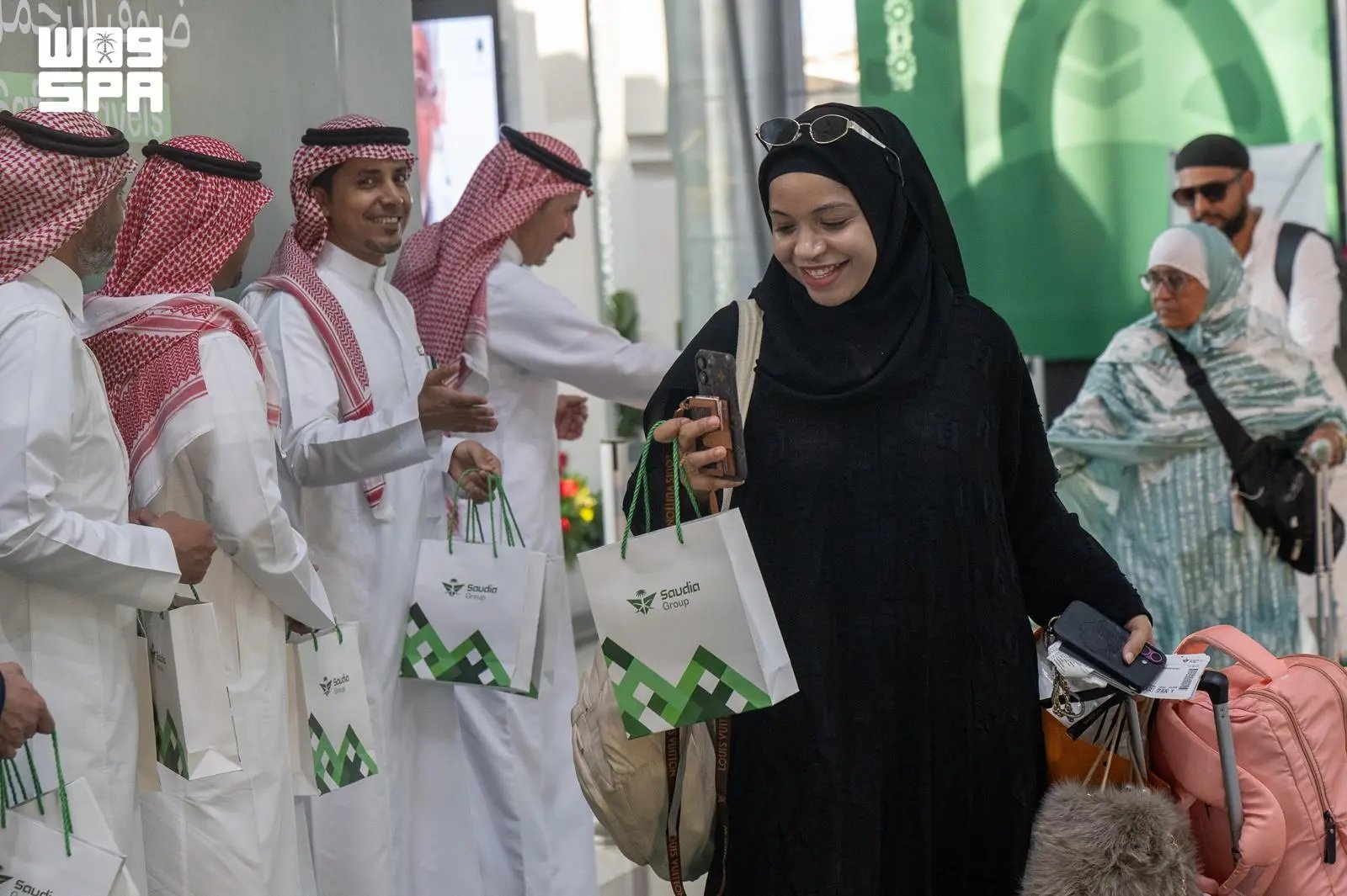 صورة من الألبوم
