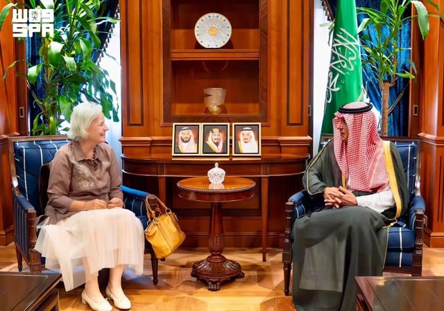 الجبير يستقبل سفيرة البرتغال الجديدة وسفير السنغال بالرياض ويبحث القضايا المشتركة