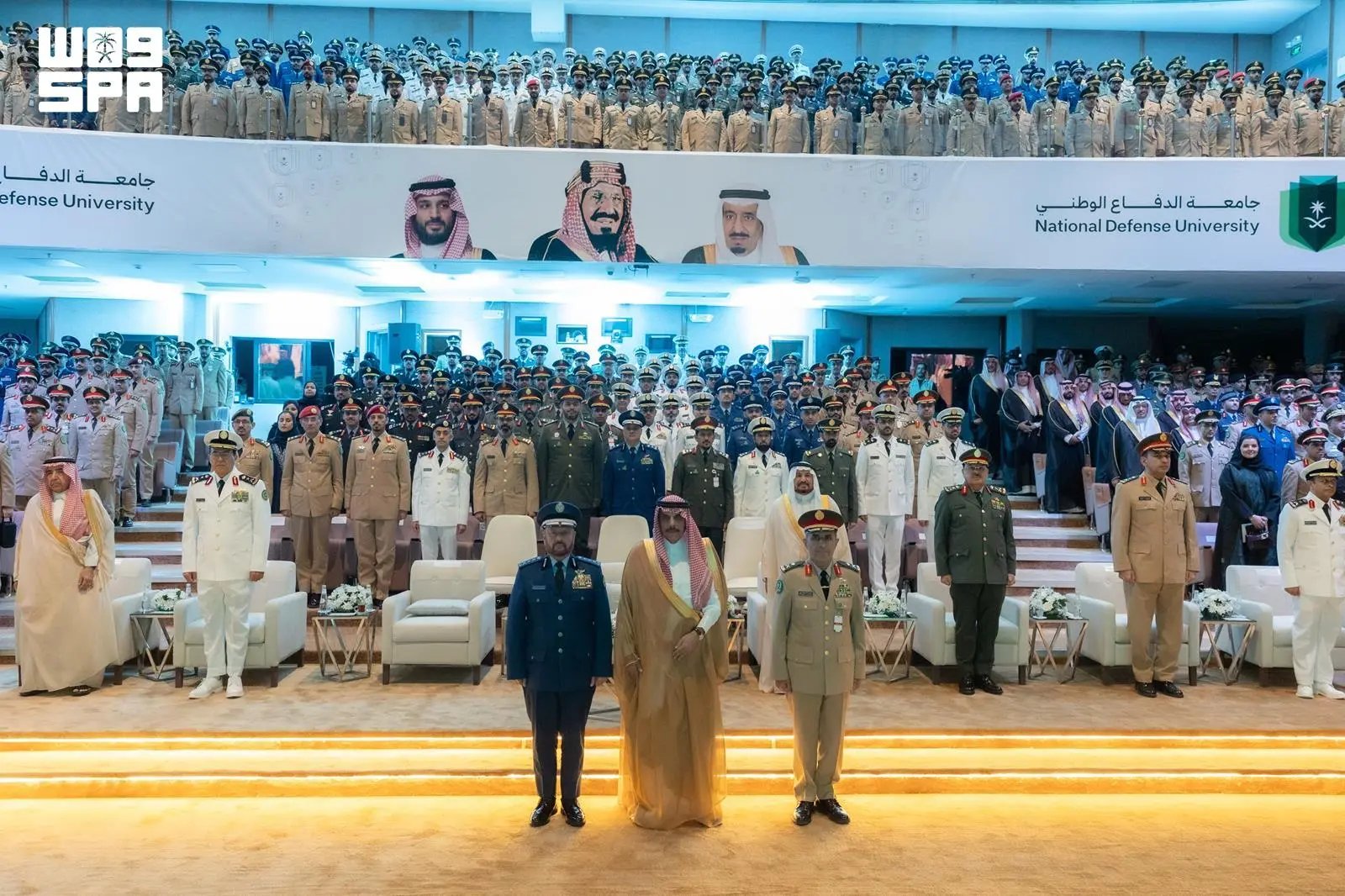 صورة من الألبوم