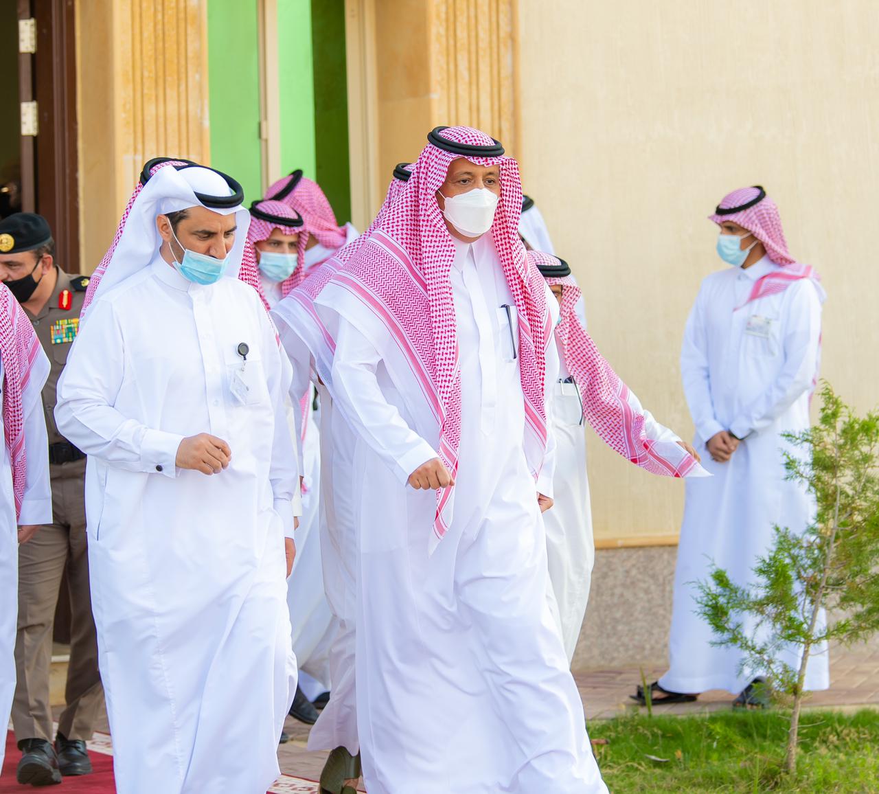 ?مير الباحة يزور المنتزه الوطني