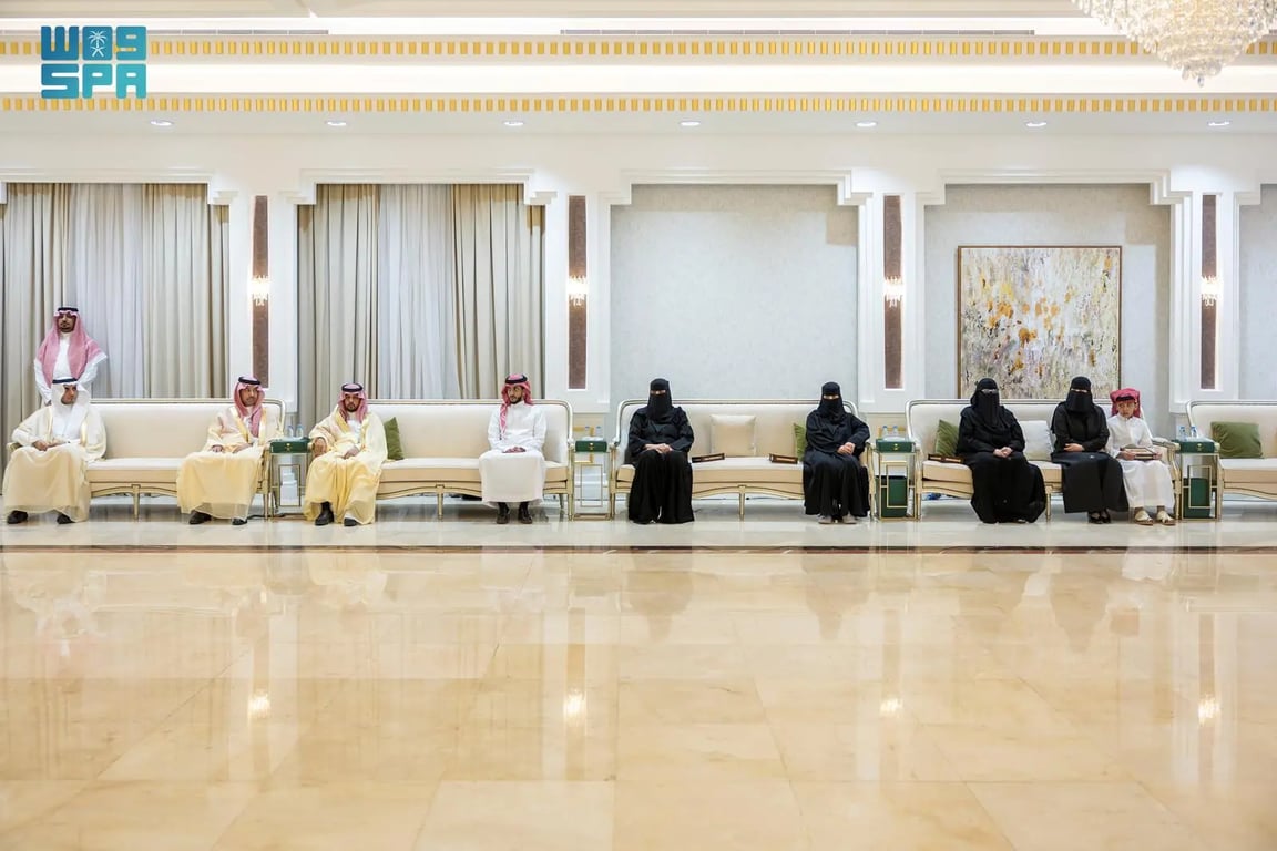 صورة من الألبوم