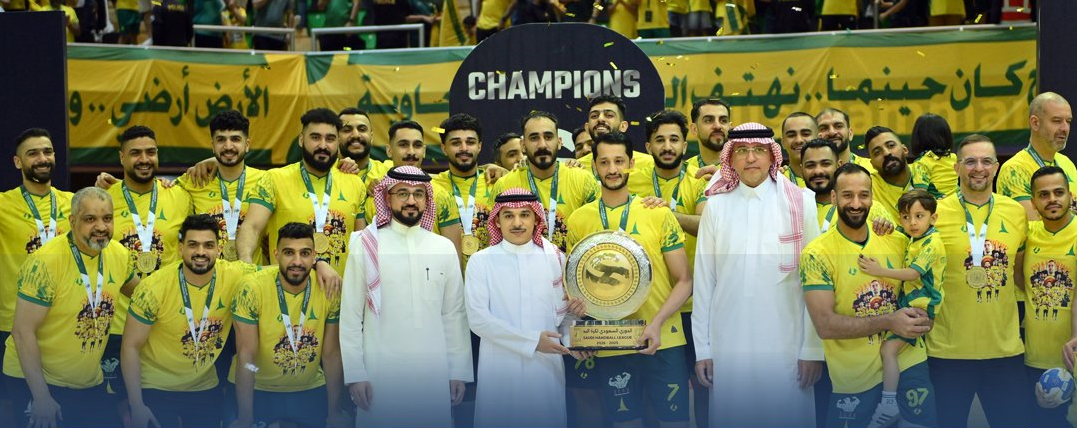 الخليج بطلاً للدوري الممتاز لكرة اليد للموسم 2025-2026. تتويج الخليج باللقب بعد 20 انتصاراً متتالياً وبرصيد 40 نقطة. اللقب الرابع توالياً و13 في تاريخه بالمسابقة. الأهلي وصيفاً بـ34 نقطة والهدى ثالثاً بـ29 