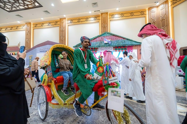 صورة من الألبوم