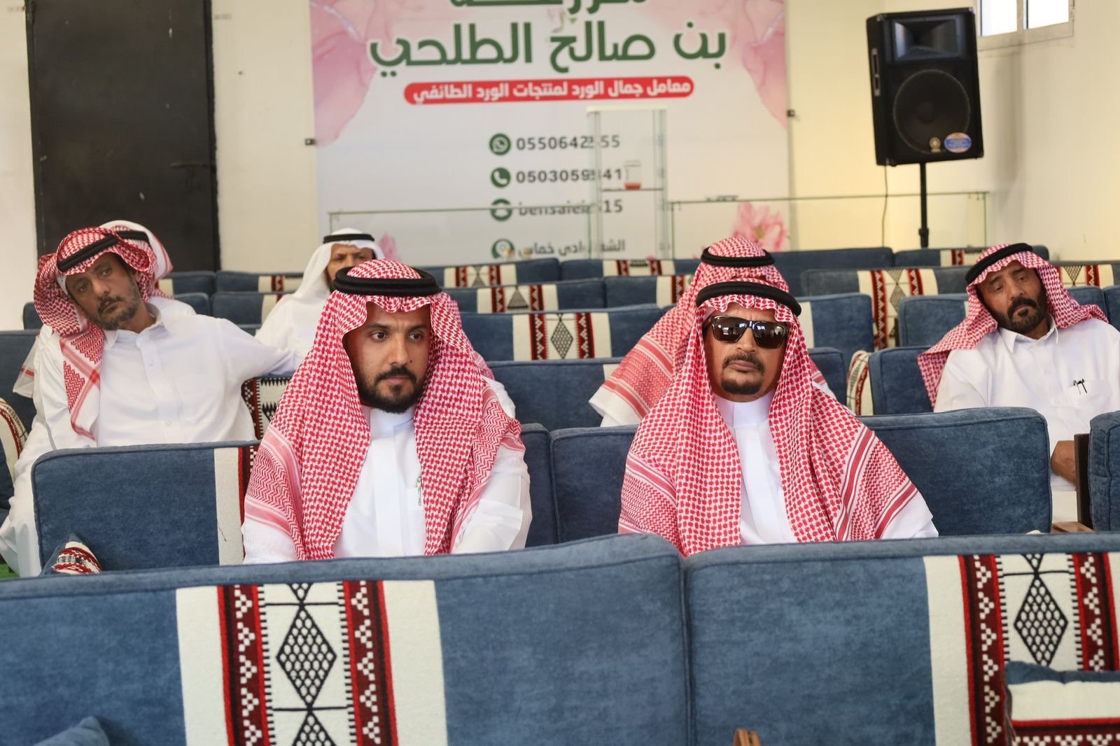 صورة من الألبوم
