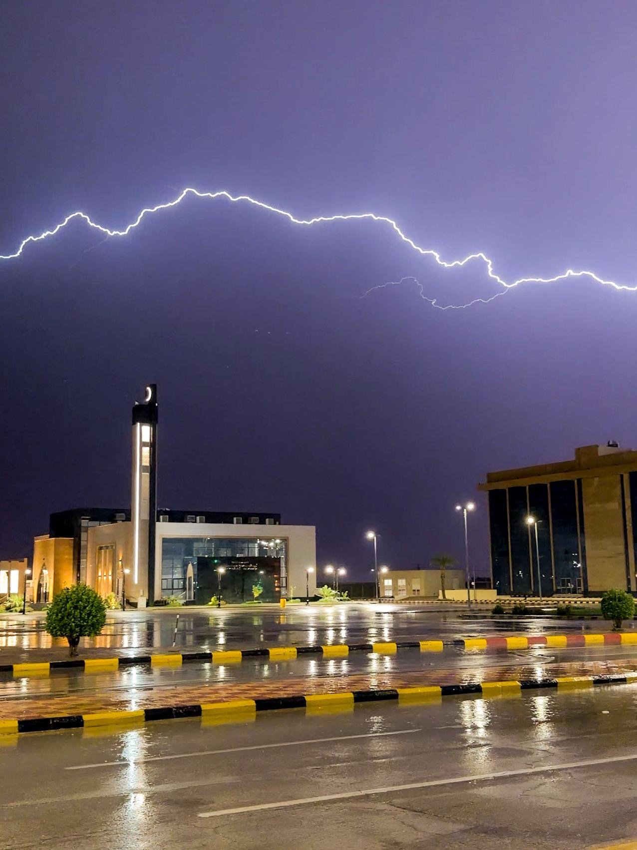 صورة من الألبوم