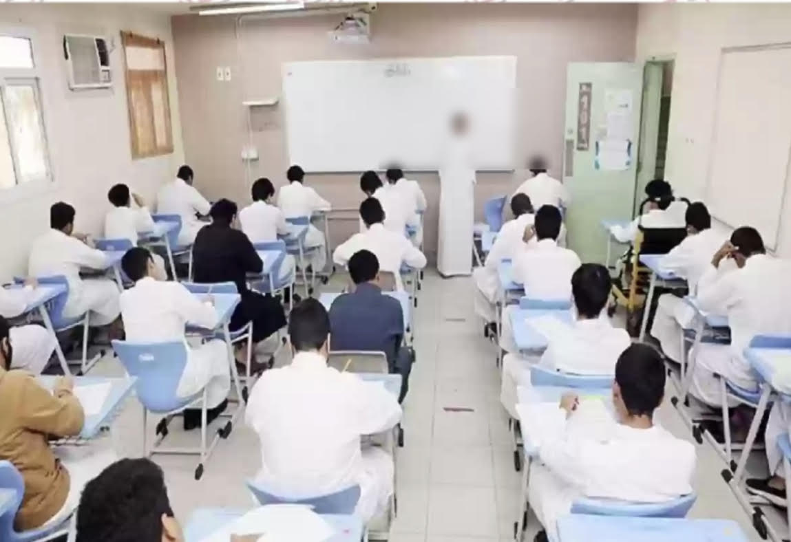 تزامنًا مع انقطاع الخدمة بالمنطقة
