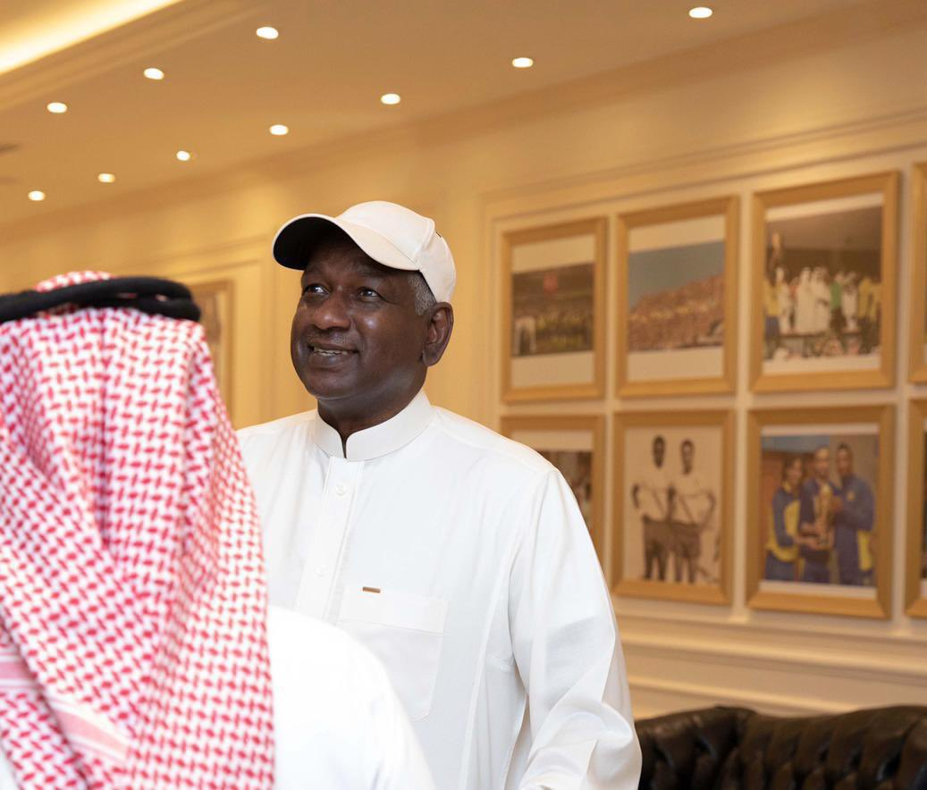 ماجد عبدالله التفاف الجميع هو
