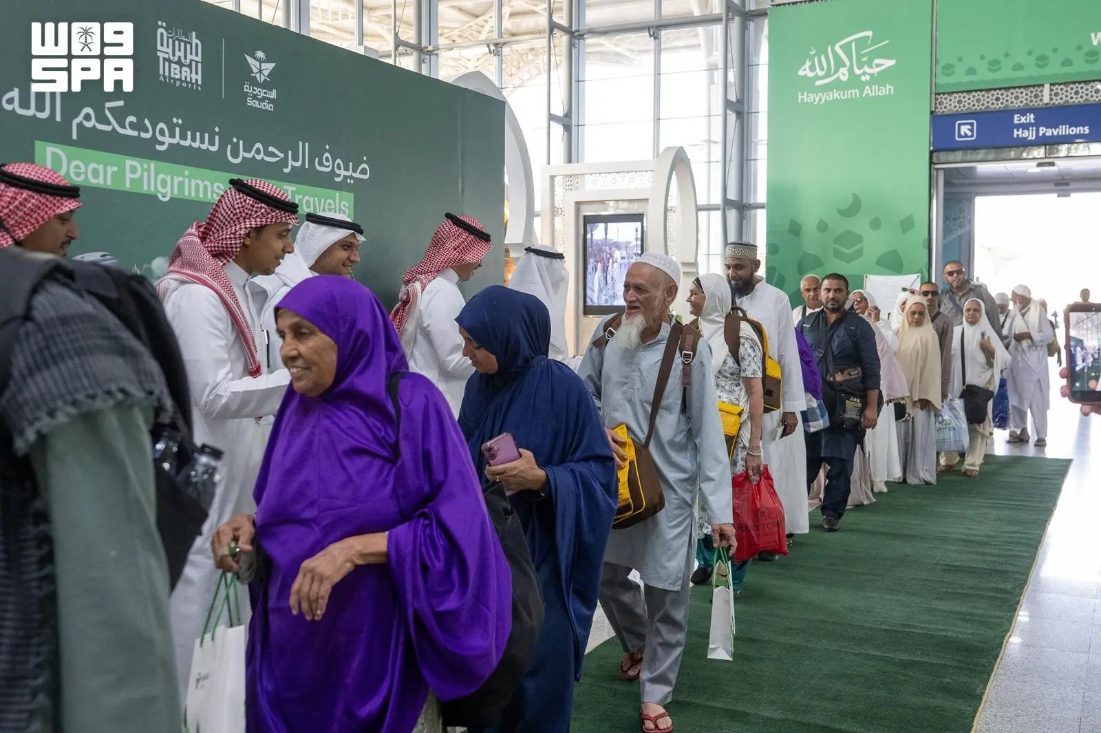 صورة من الألبوم