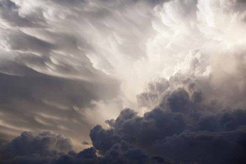 ?نبيه لـ مركز الأرصاد: سحب