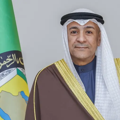 الأمين العام لمجلس التعاون يؤكد على أهمية الاستقرار والأمن في المنطقة خلال القمة الأوروبية الخليجية. دعوة لتعزيز التعاون الدولي لمواجهة التحديات الأمنية وحماية الاستقرار.. تأكيد على توسيع الشراكة مع أوروبا في الأمن السيبراني والبحري والتقنيات الحديثة 