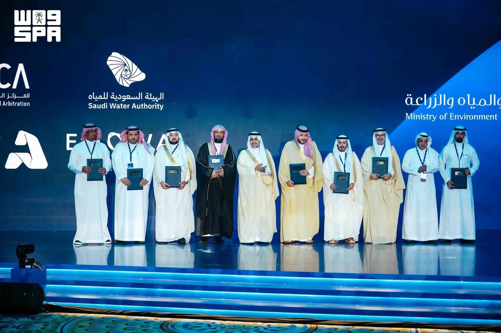 صورة من الألبوم