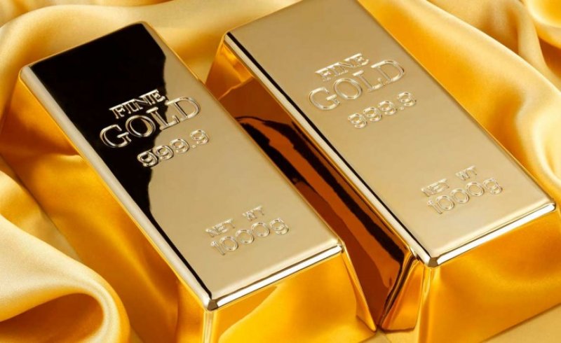 تراجع أسعار الذهب بنسبة 0.3% إلى 4246.55 دولارًا للأوقية. - الضغط نتيجة إشارات تشديد السياسة النقدية وارتفاع الدولار. - هبوط العقود الأمريكية الآجلة والفضة والبلاتين والبلاديوم بنسب متفاوتة 