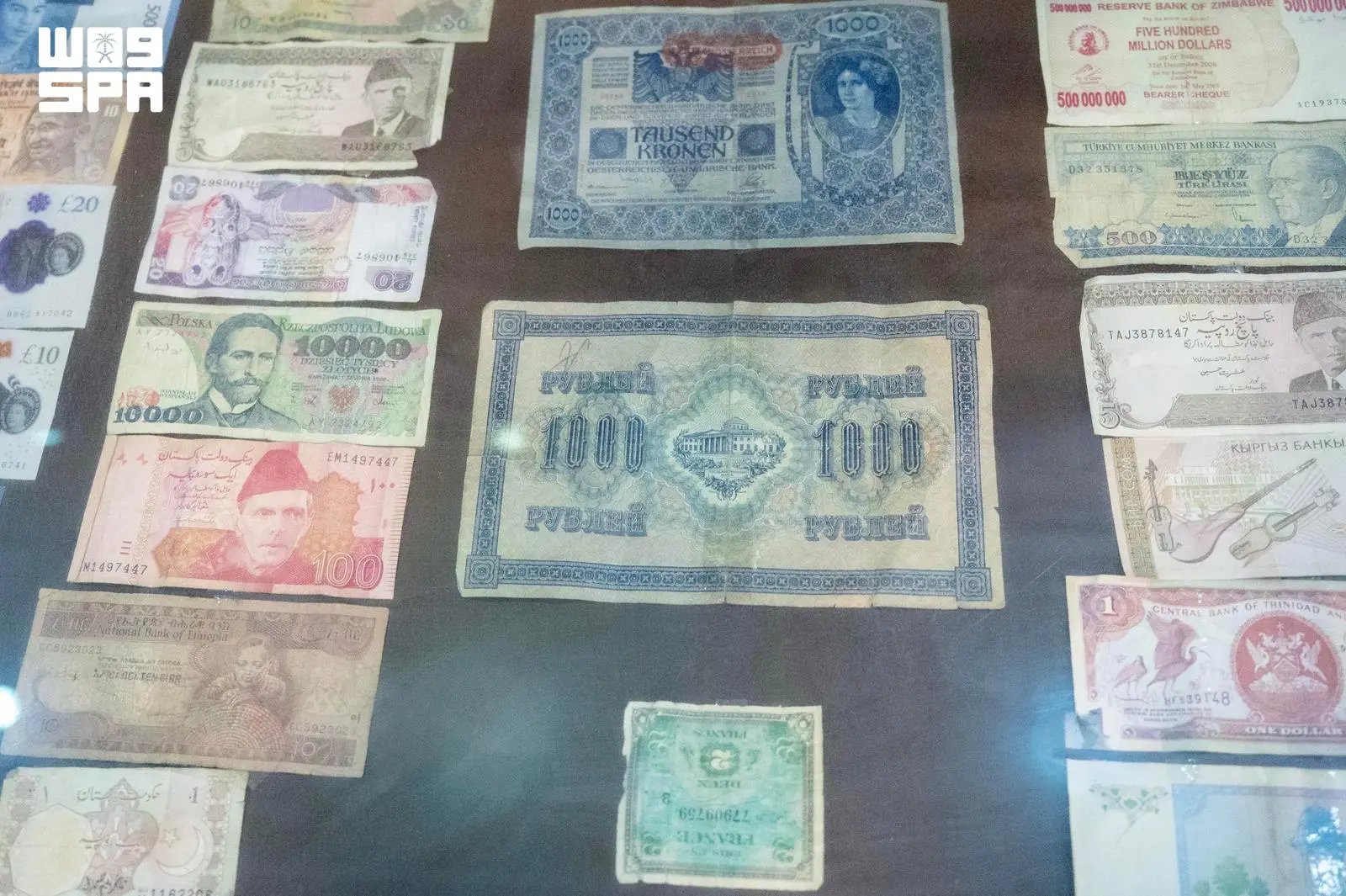 صورة من الألبوم