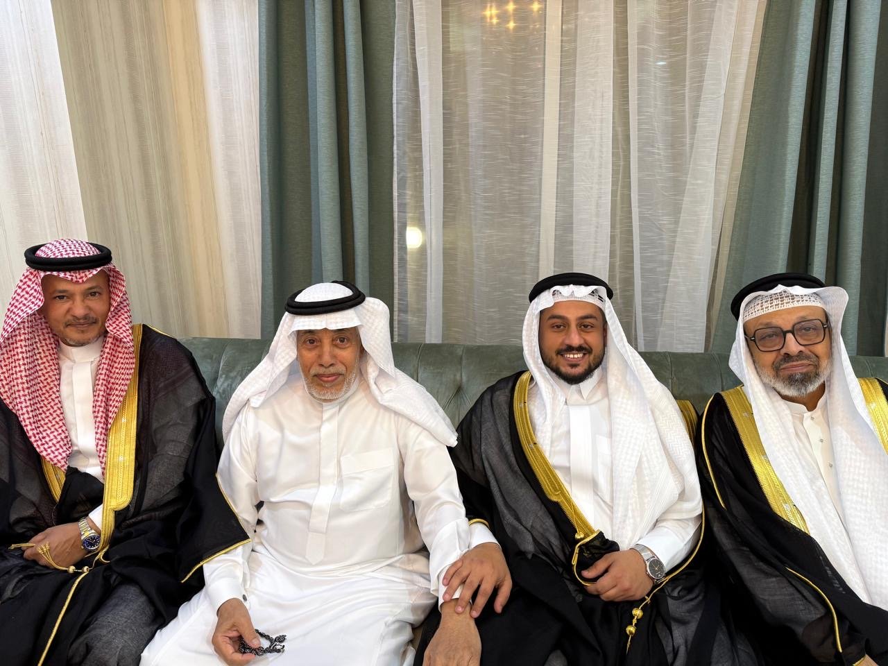 صورة من الألبوم