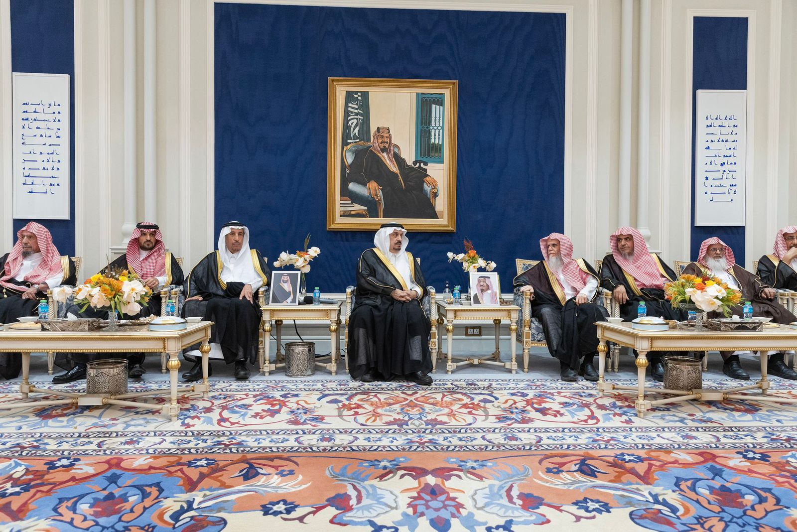 في جلسته الأسبوعية.. أمير الرياض
