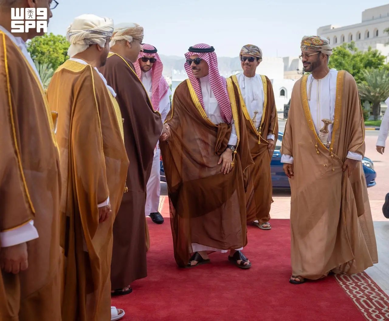 صورة من الألبوم