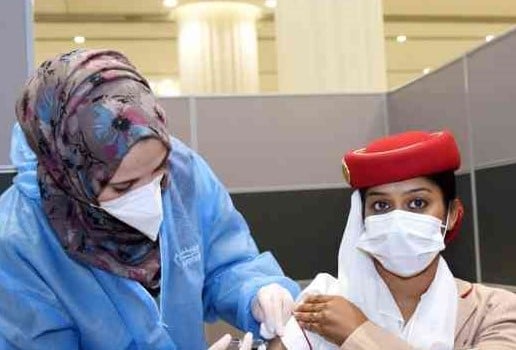 يران الإمارات لموظفيها: تلقوا اللقاح
