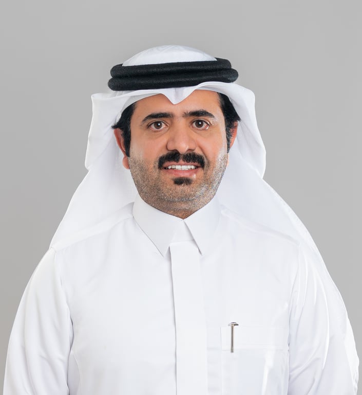 فلاح بن فهد القحطاني الرئيس التنفيذي، شركة عمار العقارية: "نهضة المملكة لم تكن وليدة ظرف عابر، بل ثمرة رؤية بعيدة المدى وإرادة ثابتة، واليوم يأتي القطاع العقاري رافداً لجودة الحياة ومحركاً للنمو الحضري في بناء مجتمعات تواكب تطلعات المواطن" #يوم_التأسيس 