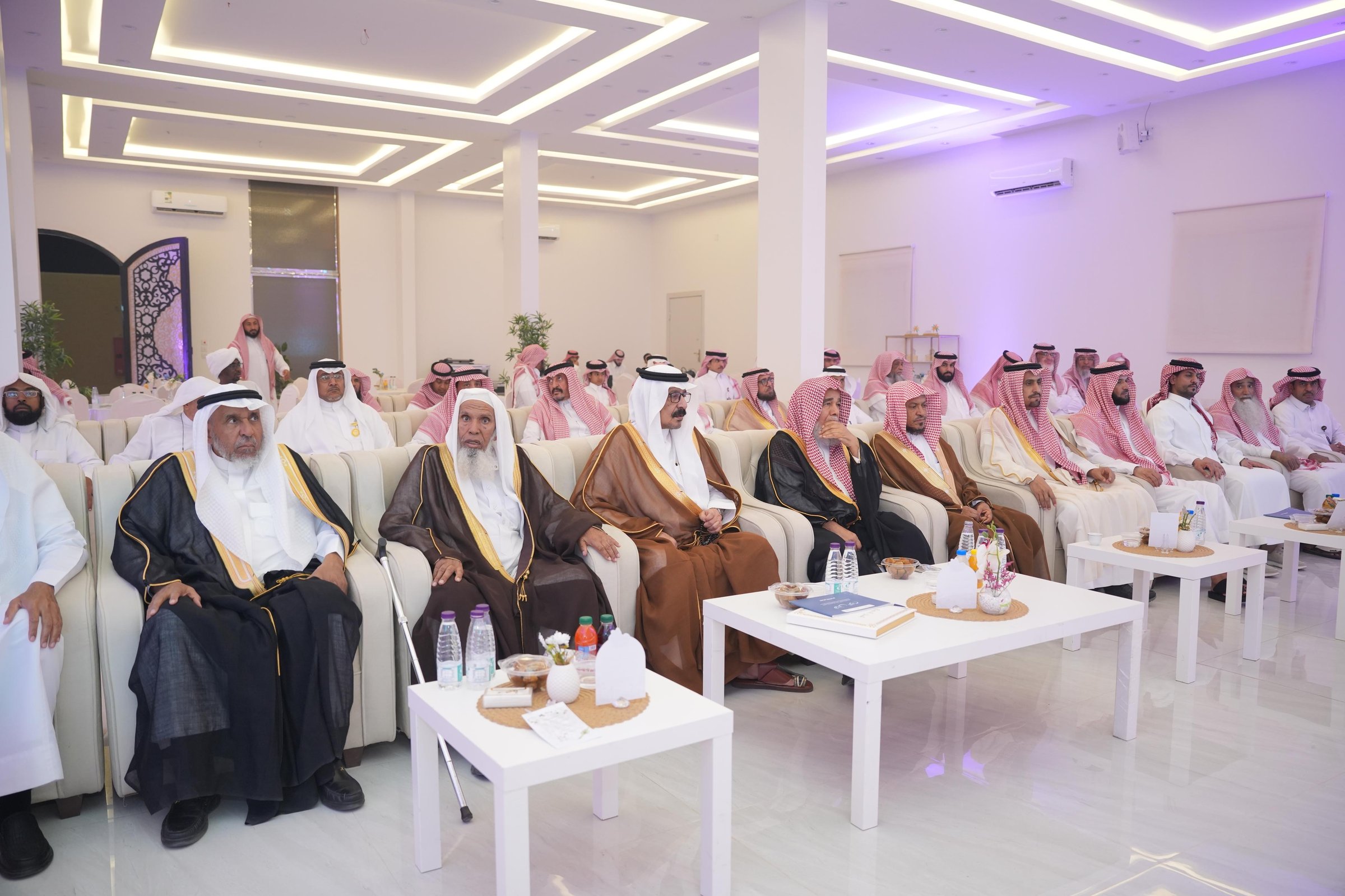 صورة من الألبوم