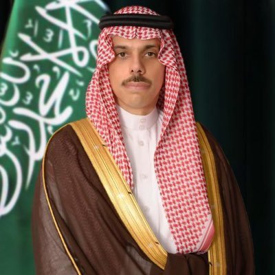 فيصل بن فرحان بيحث العلاقات