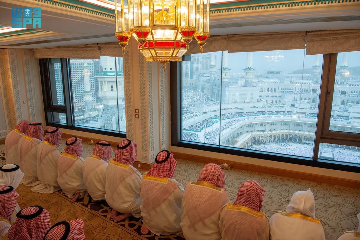 صورة من الألبوم