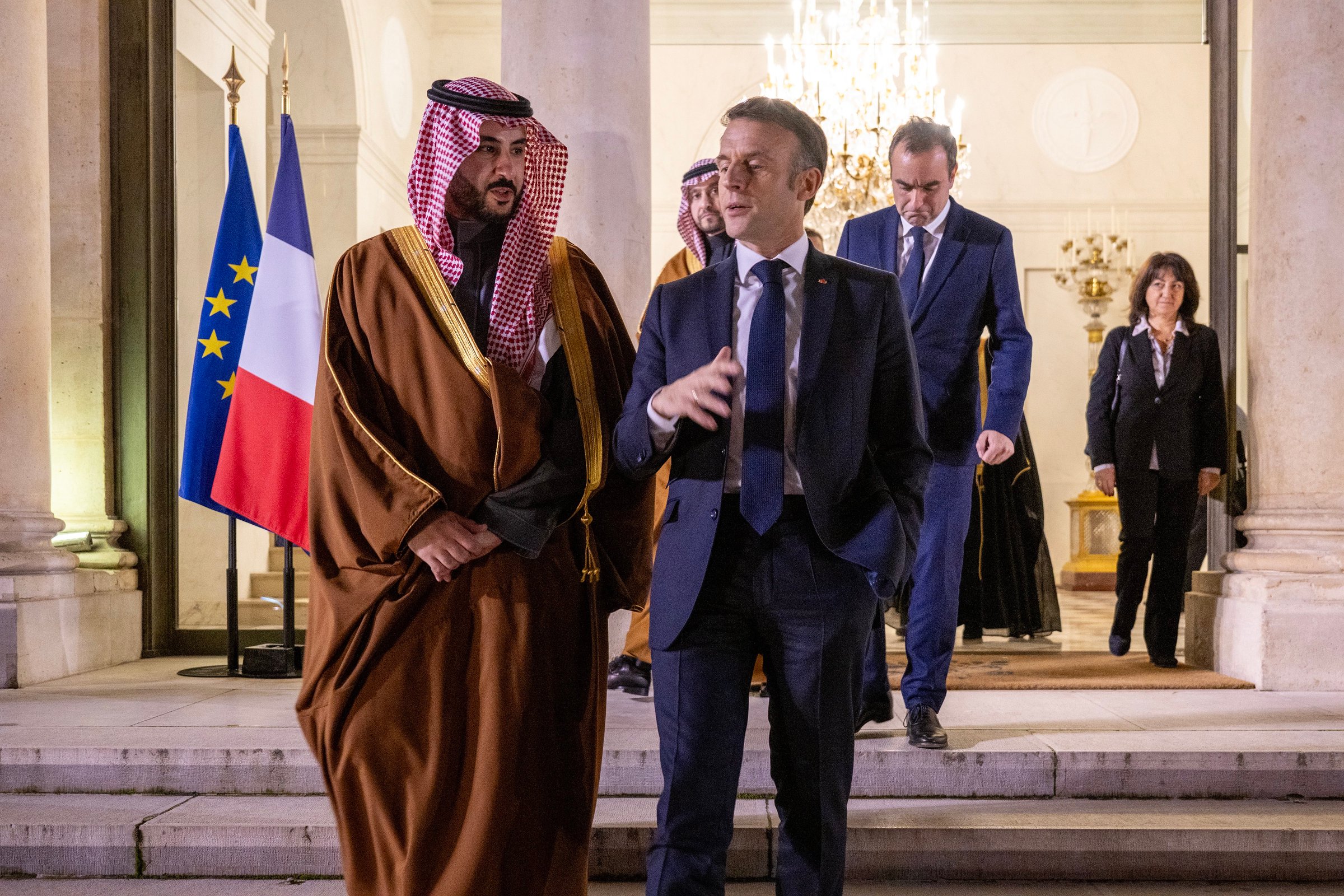 ?لسفير الفرنسي عن زيارة خالد
