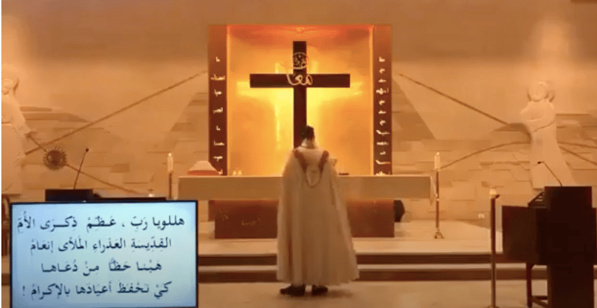 ?لسقف سقط والراهب هرب.. شاهد