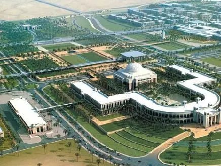 جامعة الأميرة نورة تستحدث 14 برنامجًا للدراسات العليا في تخصصات نوعية. استحداث 14 برنامجًا جديدًا (دكتوراه، ماجستير، دبلوم عالي) في تخصصات حديثة ومتنوعة.. تشمل مجالات استراتيجية مثل الترجمة، إدارة الأعمال، الأمن الفكري، والرعاية الصحية.. تهدف البرامج إلى مواءمة مخرجات التعليم مع سوق العمل ودعم مستهدفات رؤية 2030 
