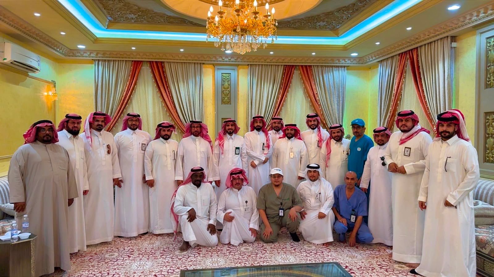 صورة من الألبوم