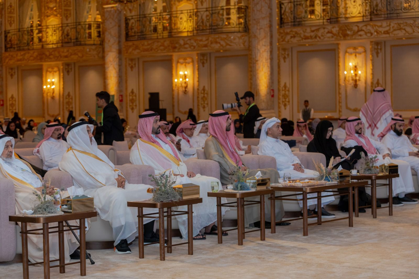 صورة من الألبوم