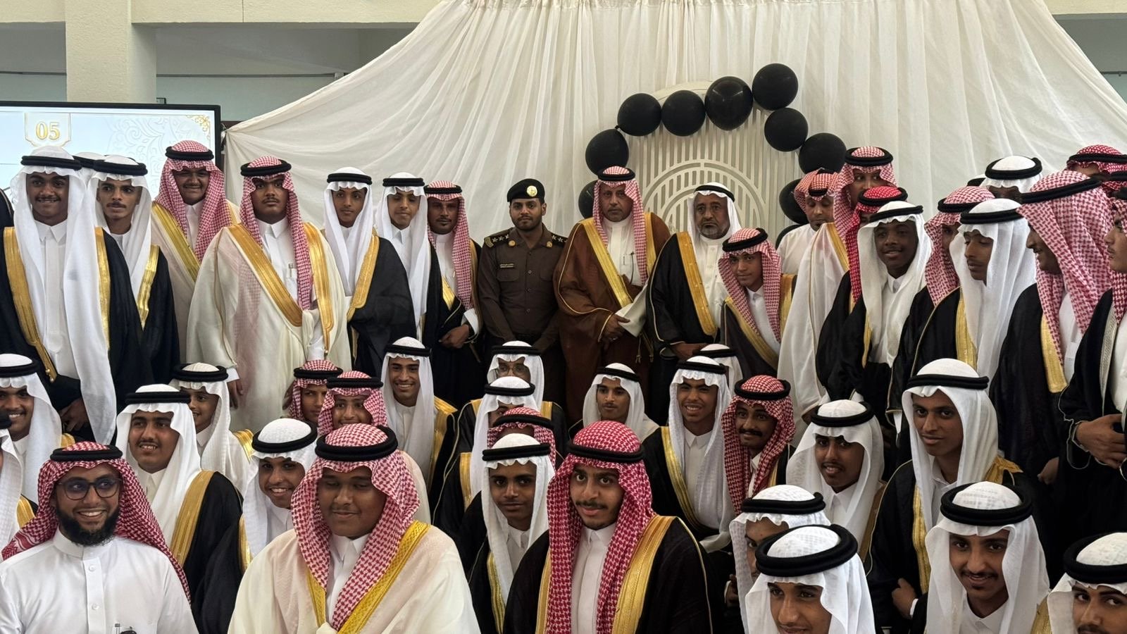 صورة من الألبوم