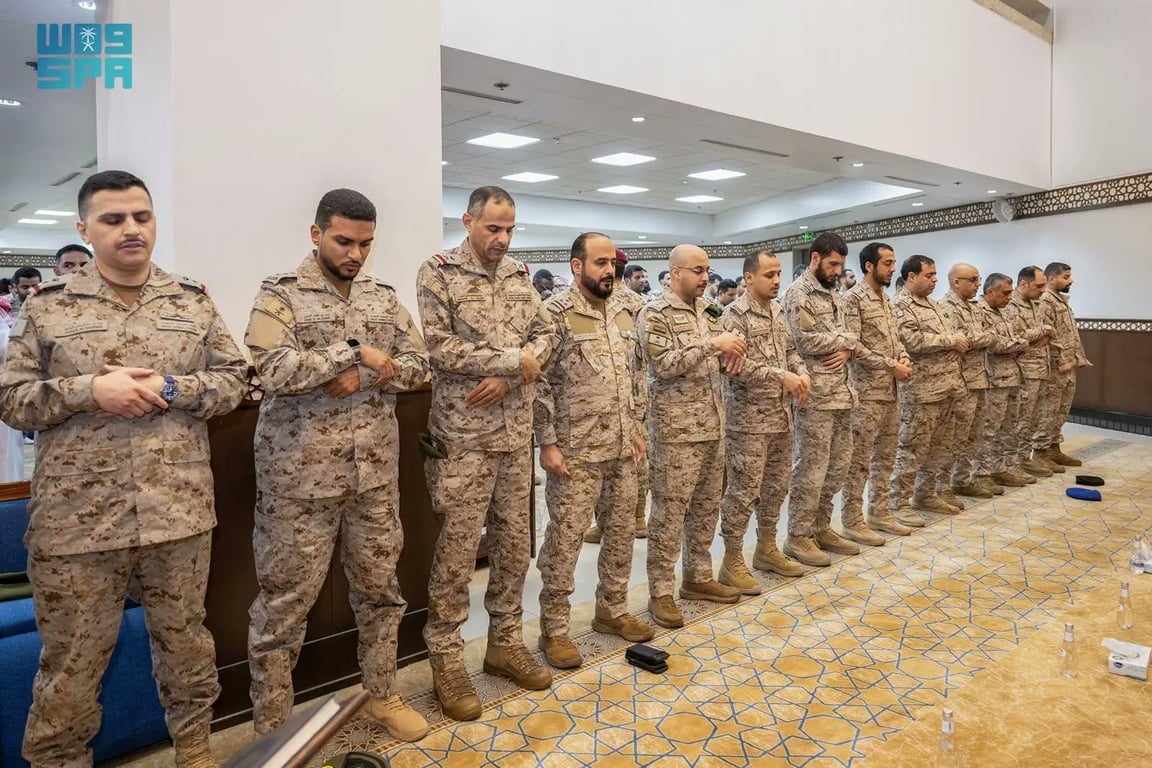 صورة من الألبوم