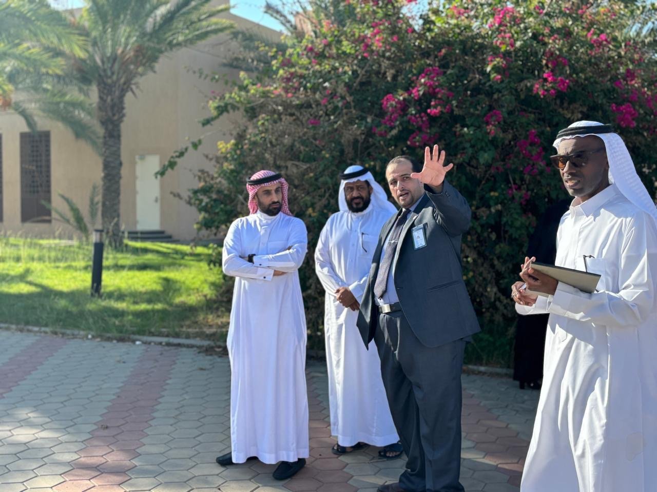 نائب المحافظ للخدمات المساندة بالتدريب