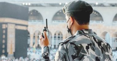 قوات أمن الحج تضبط 5 مقيمين ماليزيين حاولوا دخول مكة عبر طرق ترابية. المخالفون حاولوا البقاء في العاصمة المقدسة دون الحصول على تصريح حج. الجهات الأمنية أكدت تطبيق العقوبات ودعت للالتزام بتعليمات الحج #لا_حج_بلا_تصريح 