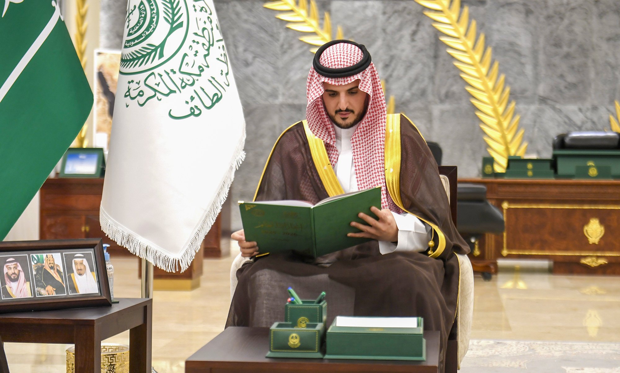 صورة من الألبوم
