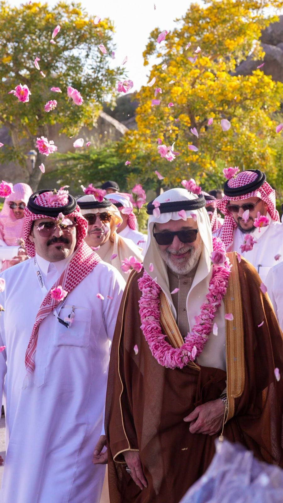 صورة من الألبوم