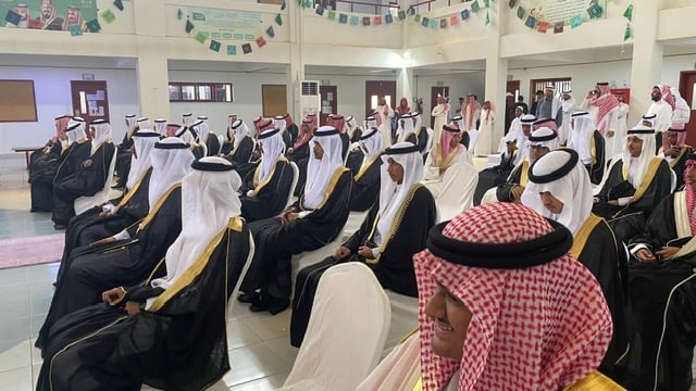 صورة من الألبوم
