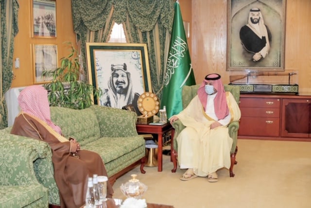 نائب أمير الجوف يلتقي مدير