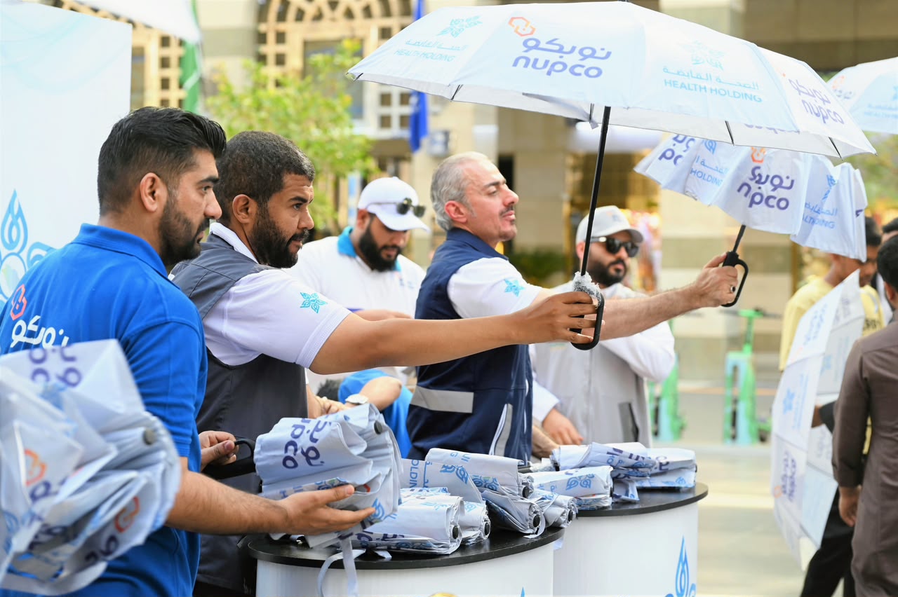 تجمع المدينة الصحي يوزع مستلزمات وقائية لضيوف الرحمن في المسجد النبوي - صورة 3
