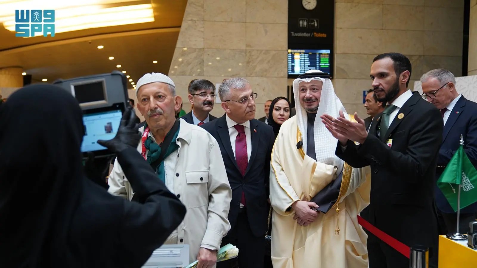 صورة من الألبوم