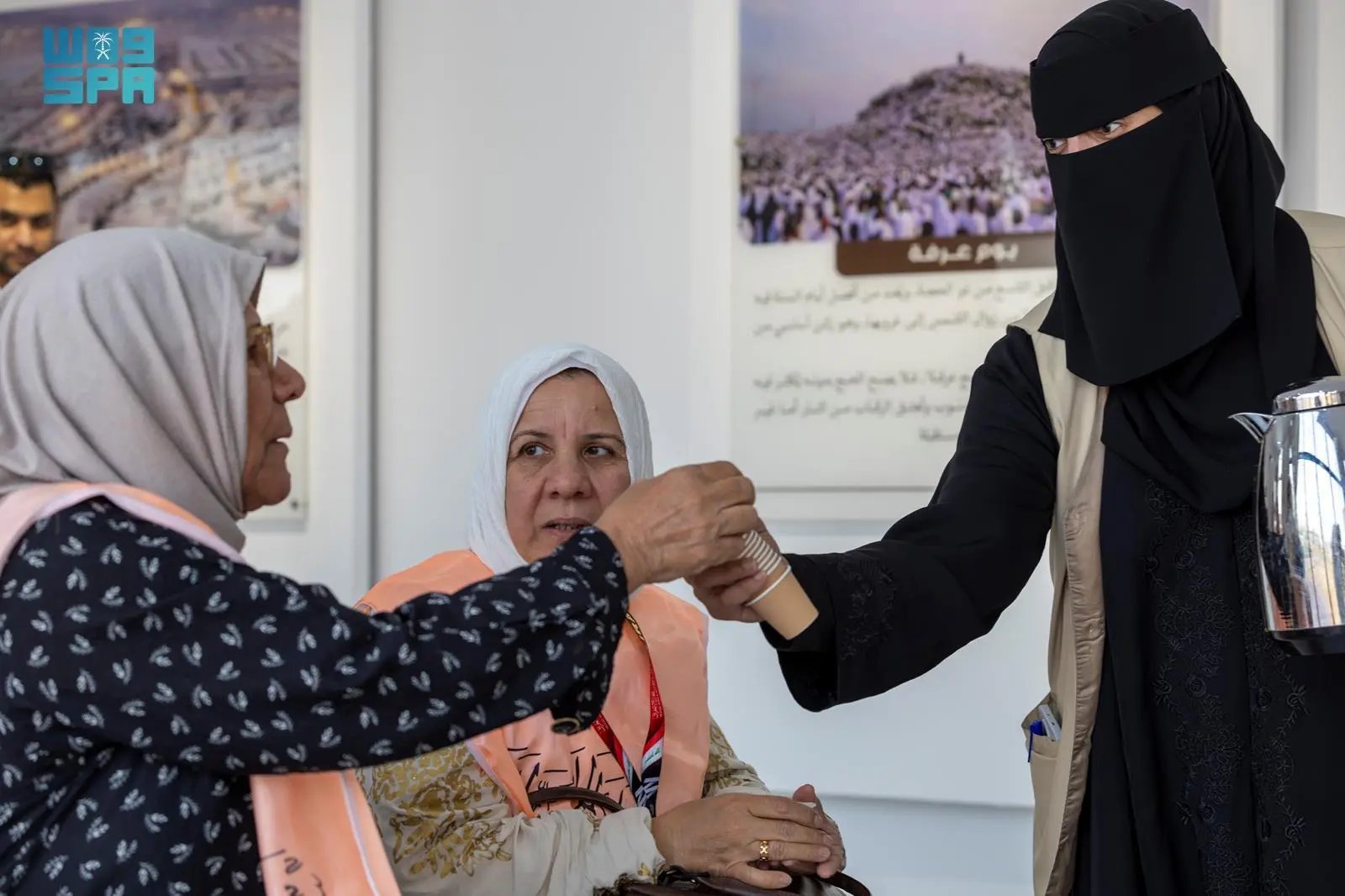 صورة من الألبوم