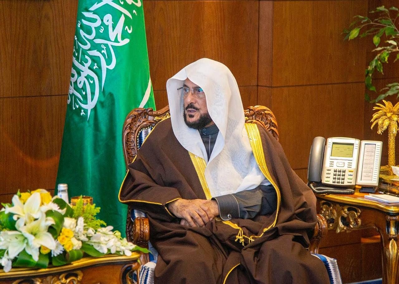 ?نديق وإخواني وخونة.. الشيخ: بلادنا