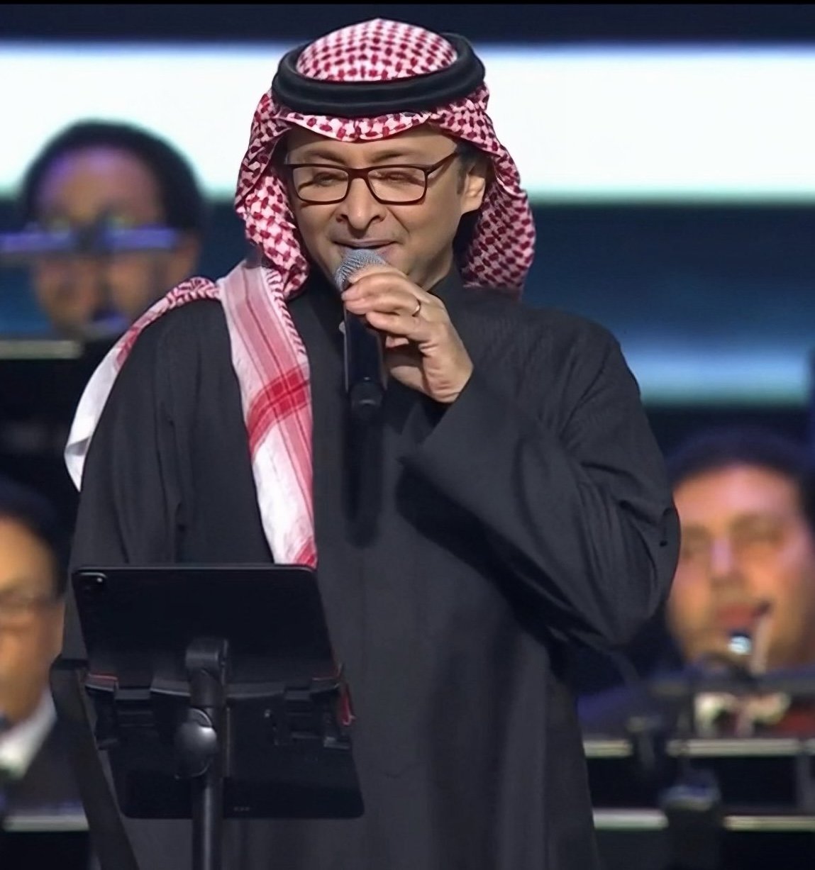 ?بدالمجيد عبدالله لجمهوره في المسرح: