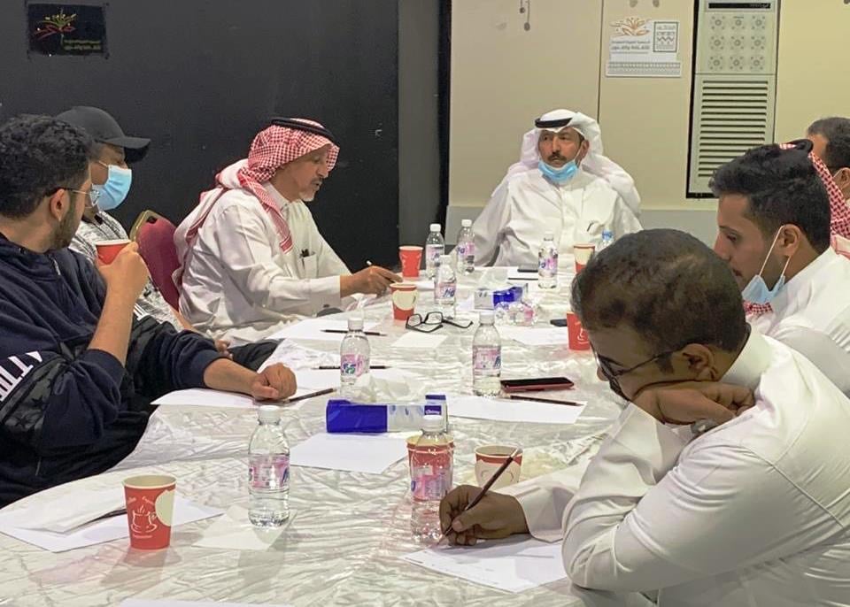 فنون الطائف تجتمع بمنسوبيها وتعتمد